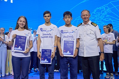 Четыре участника из ДВФО стали победителями «Ледокола знаний — 2025»